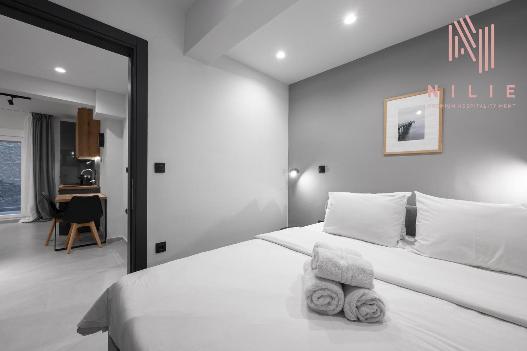 Room 8, Nilie Hospitality Mgmt Салоники Экстерьер фото